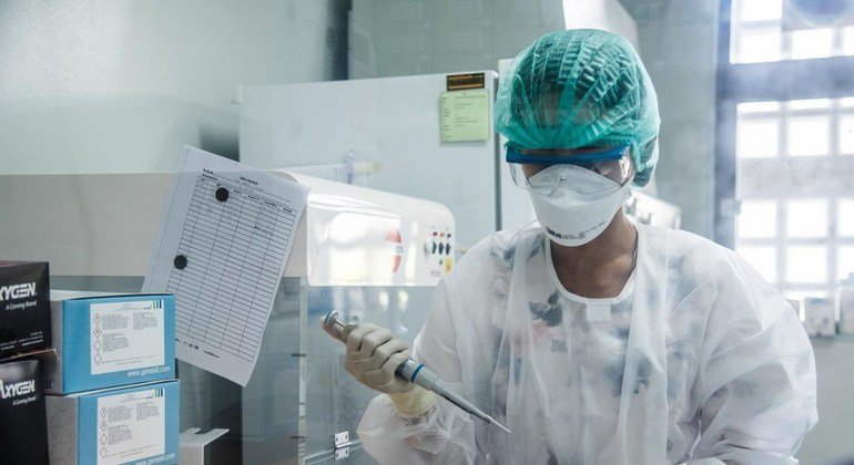 Covid-19 : Omicron montre la nécessité d’un accord mondial sur les pandémies, selon le chef de l’OMS